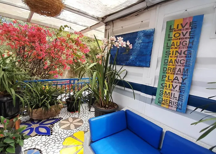 Rumah Container