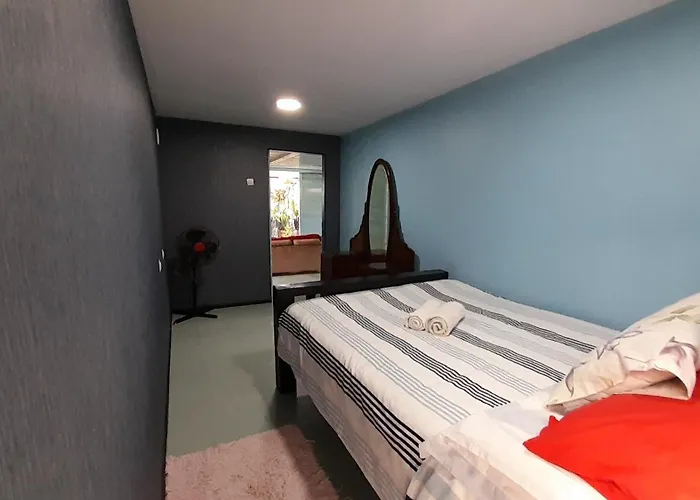 Rumah Container * ブドゥグル