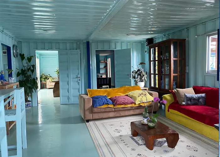 Rumah Container ブドゥグル